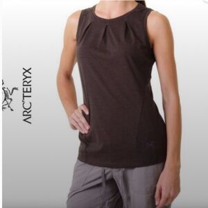 Arc’teryx Cassia Sleeveless Tank Top Shirt Brown Small Pleats Lavender Stitching